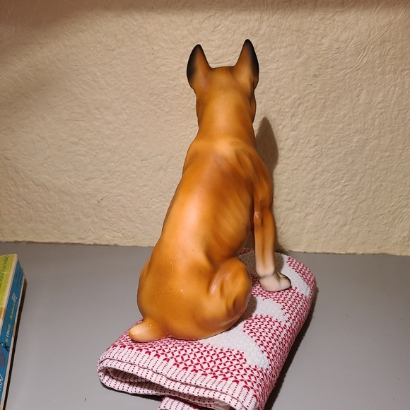 Elegant Ceramic/Porcelain  Boxer - Picture 9 of 10